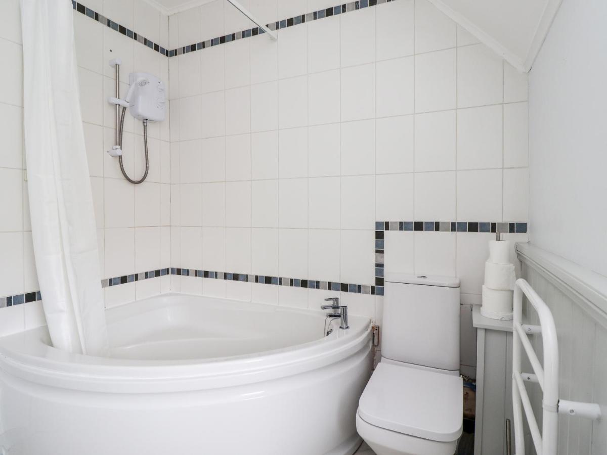 Whinstone Bamburgh Villa Buitenkant foto
